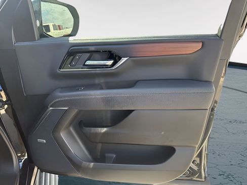 New 2026 GMC Yukon Denali w/ Sun & Power Step Package AWD/4WD image 13