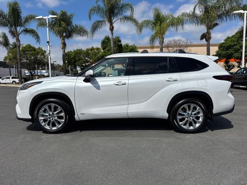 New 2026 Toyota Highlander Limited AWD/4WD image 7