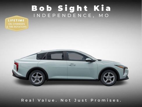 New 2025 Kia K4 FWD image 7