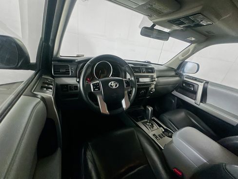 Used 2011 Toyota 4Runner SR5 image 17