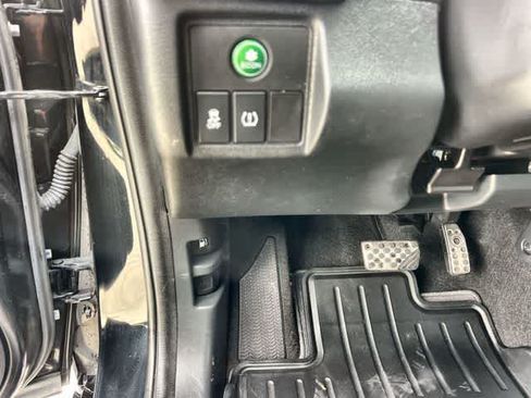 Certified 2021 Honda HR-V Sport image 28