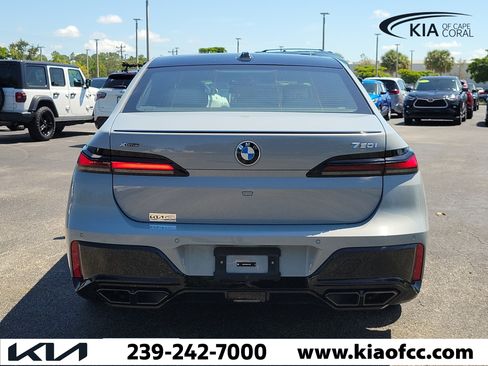 Used 2025 BMW 760i xDrive AWD/4WD image 5