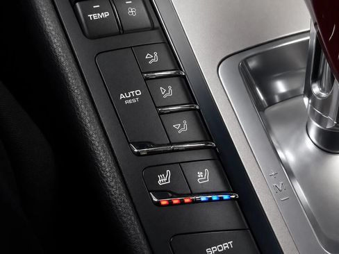 Used 2014 Porsche Panamera S RWD image 48
