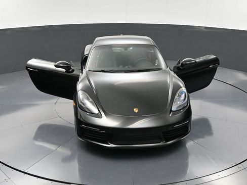 Used 2025 Porsche 718 Cayman image 30