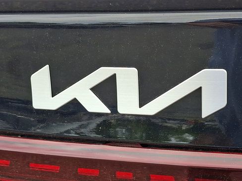 Certified 2023 Kia Forte GT-Line w/ GT-Line Technology Package FWD image 30