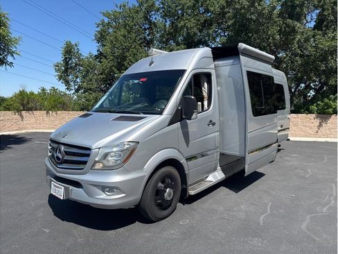 Used 2014 Mercedes-Benz Sprinter 3500 image 3