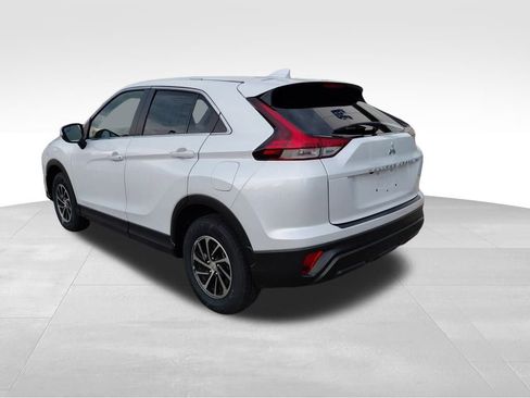 Used 2022 Mitsubishi Eclipse Cross ES image 5