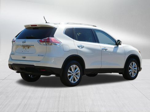 Used 2016 Nissan Rogue SV AWD/4WD image 7