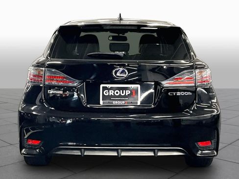 Used 2017 Lexus CT 200h w/ Navigation System Package FWD image 4