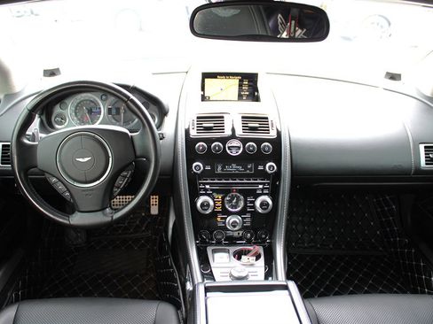 Used 2012 Aston Martin Rapide image 17