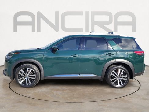 Used 2024 Nissan Pathfinder Platinum FWD image 7