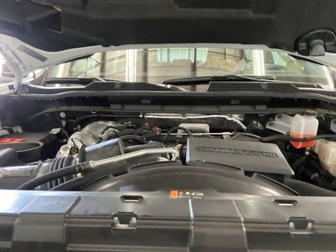 Used 2025 Chevrolet Silverado 3500 LTZ w/ LTZ Convenience Package image 10