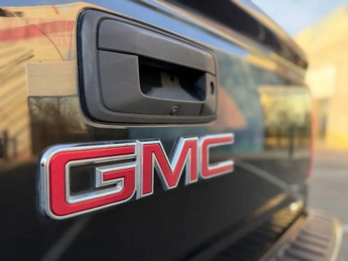 Used 2015 GMC Sierra 1500 SLE w/ SLE Value Package image 13