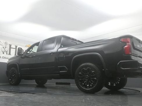 New 2026 Chevrolet Silverado 2500 High Country w/ High Country Premium Package AWD/4WD image 5