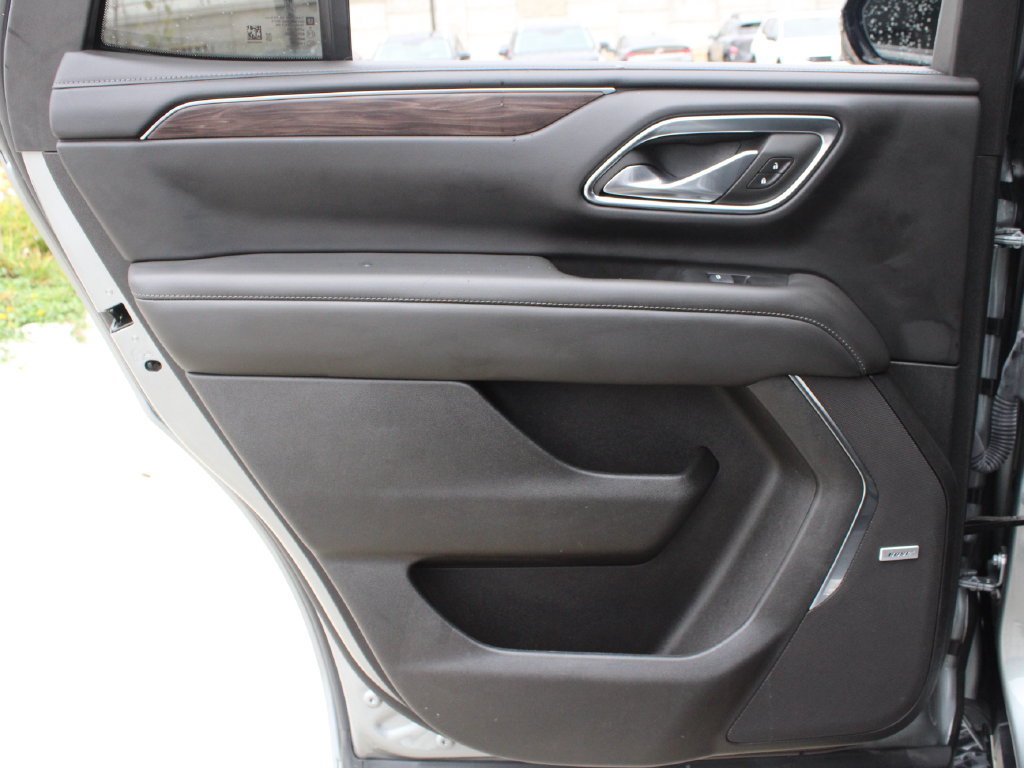 Used 2024 Chevrolet Tahoe Z71 w/ Luxury Package AWD/4WD image 30