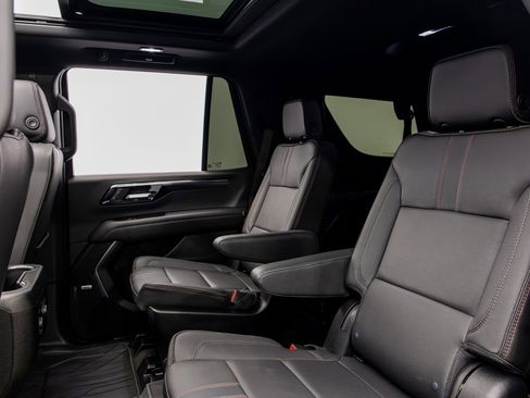 Used 2025 Chevrolet Tahoe RST w/ Comfort Package AWD/4WD image 34