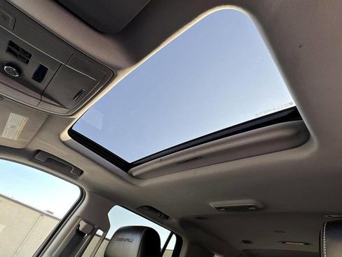 Used 2016 GMC Yukon Denali image 25