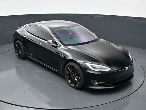 Used 2019 Tesla Model S Performance AWD/4WD image 29