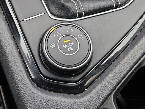 Used 2023 Volkswagen Taos SE image 17