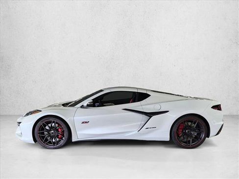 Used 2023 Chevrolet Corvette Z06 RWD image 8