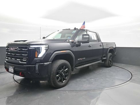 Used 2024 GMC Sierra 2500 AT4 w/ AT4 Premium Plus Package AWD/4WD image 4