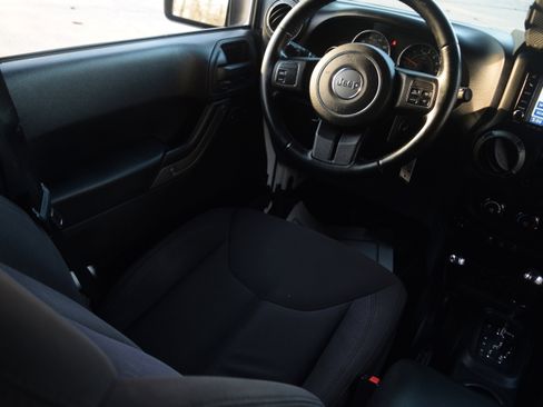 Used 2014 Jeep Wrangler Unlimited Sport w/ Quick Order Package 24S image 2