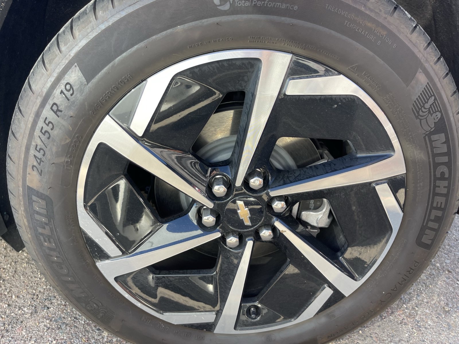 Used 2024 Chevrolet Equinox EV LT FWD image 5