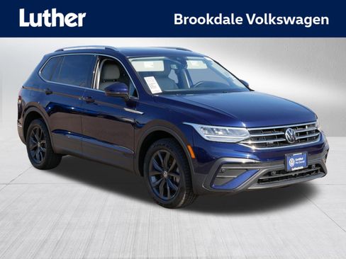 Certified 2023 Volkswagen Tiguan SE w/ Panoramic Sunroof Package image 1