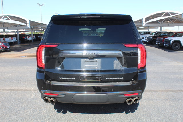 Used 2023 GMC Yukon XL Denali Ultimate w/ LPO, Floor Liner Package AWD/4WD image 4
