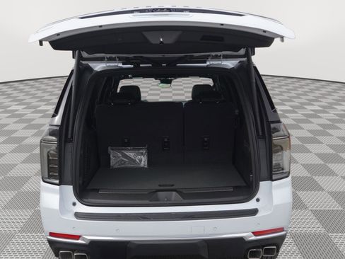 New 2026 Chevrolet Suburban High Country w/ Sun And Tow Package image 5