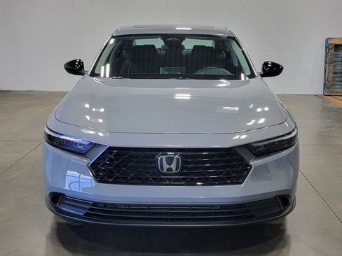 Certified 2025 Honda Accord SE image 3