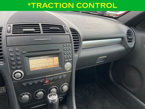 Used 2010 Mercedes-Benz SLK 300 image 18