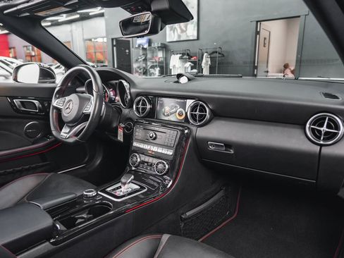 Used 2017 Mercedes-Benz SLC 43 AMG image 47