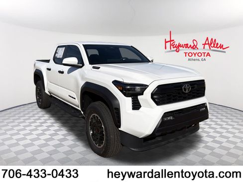 New 2025 Toyota Tacoma TRD Off-Road AWD/4WD image 1