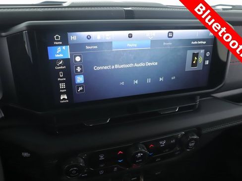 Used 2024 Jeep Wrangler Unlimited Rubicon image 3