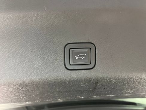 Certified 2023 Chevrolet Suburban High Country w/ Max Trailering Package AWD/4WD image 11