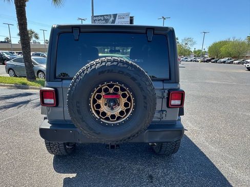 Used 2020 Jeep Wrangler Sport AWD/4WD image 5