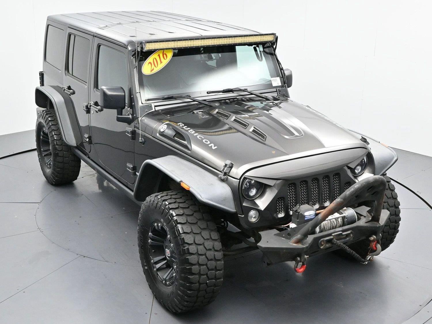 Used 2016 Jeep Wrangler Unlimited Rubicon w/ Dual Top Group AWD/4WD image 34
