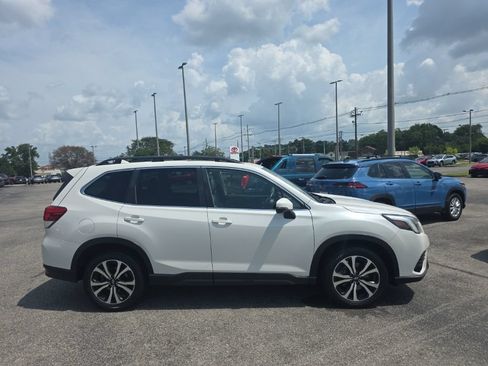 Used 2023 Subaru Forester Limited AWD/4WD image 4