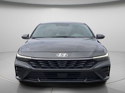 Certified 2025 Hyundai Elantra SEL FWD image 5
