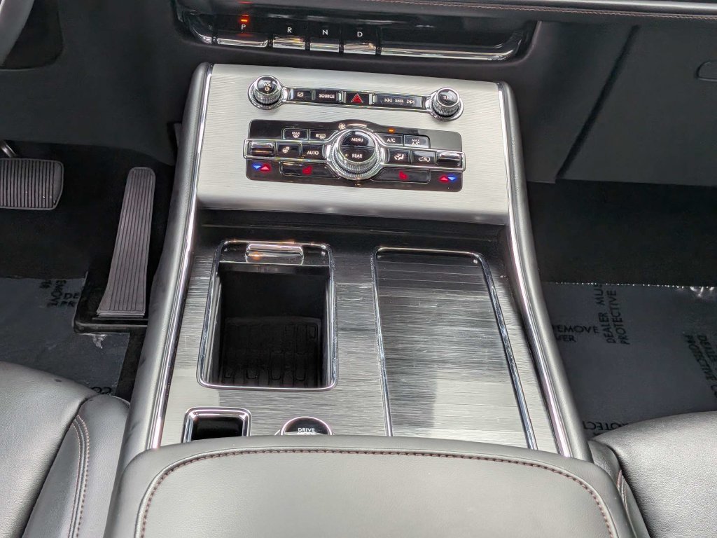 Certified 2024 Lincoln Aviator 2WD w/ Premium Package image 20