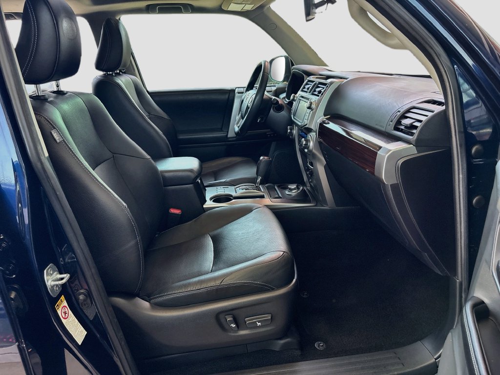 Used 2015 Toyota 4Runner Limited AWD/4WD image 20