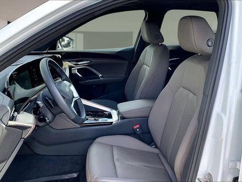 Used 2025 Audi Q5 Premium w/ Convenience Package AWD/4WD image 21