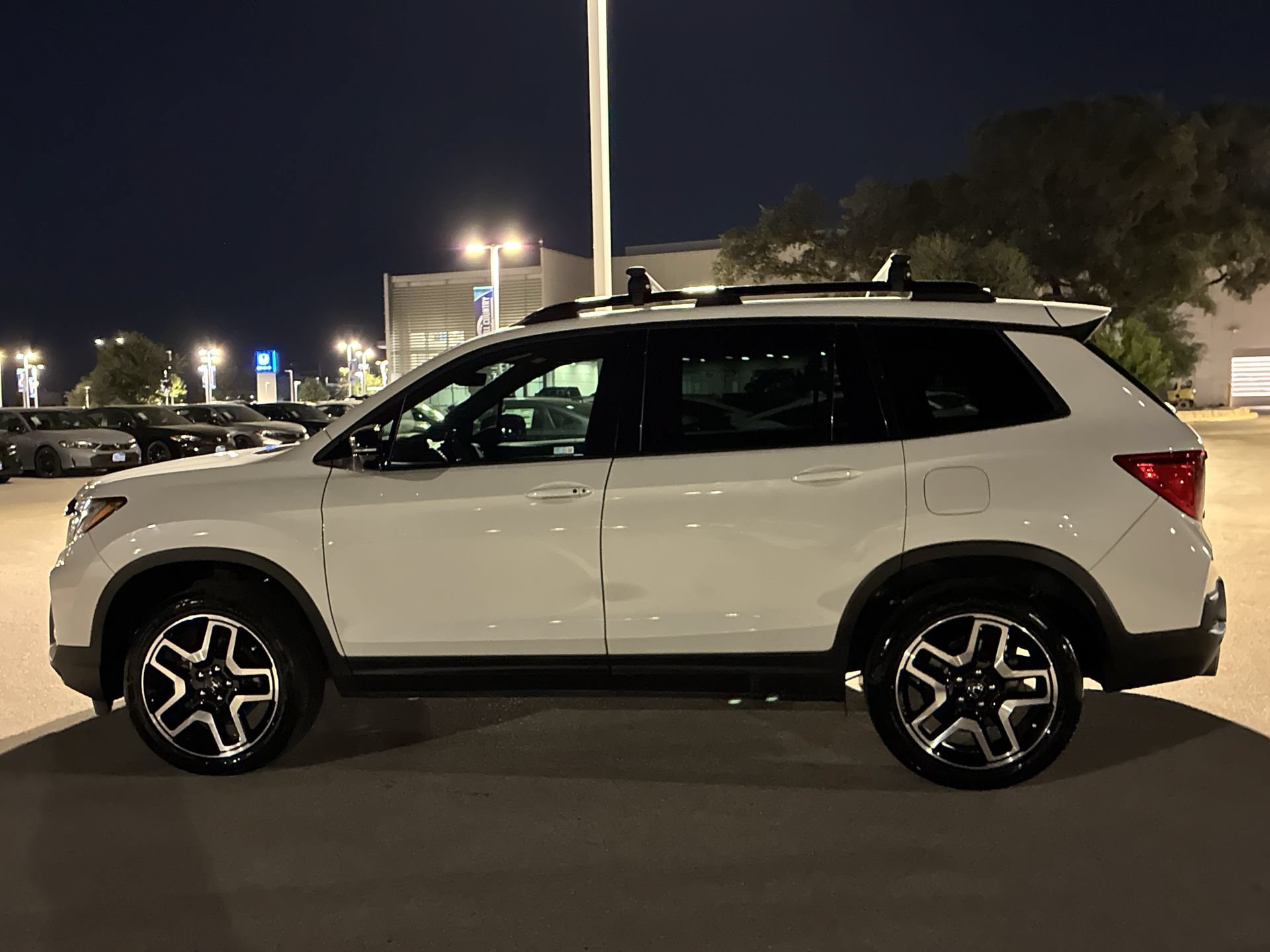 Certified 2023 Honda Passport Elite image 3
