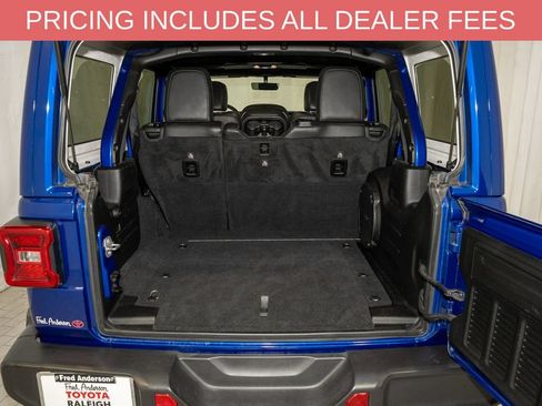 Used 2019 Jeep Wrangler Unlimited Sahara AWD/4WD image 5