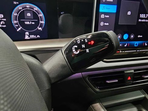 New 2026 Volkswagen Tiguan SE R-Line AWD/4WD image 35
