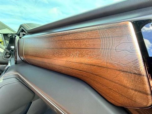 Used 2024 GMC Sierra 2500 Denali Ultimate image 34