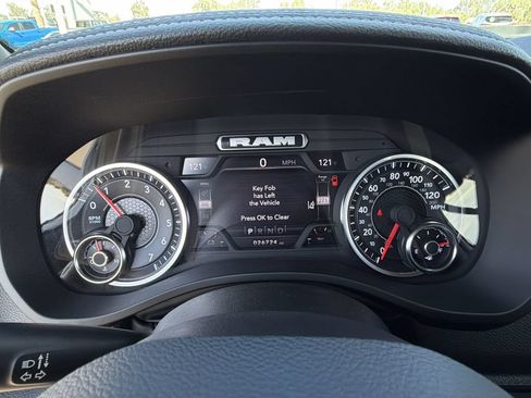 Used 2023 RAM 1500 Laramie AWD/4WD image 18
