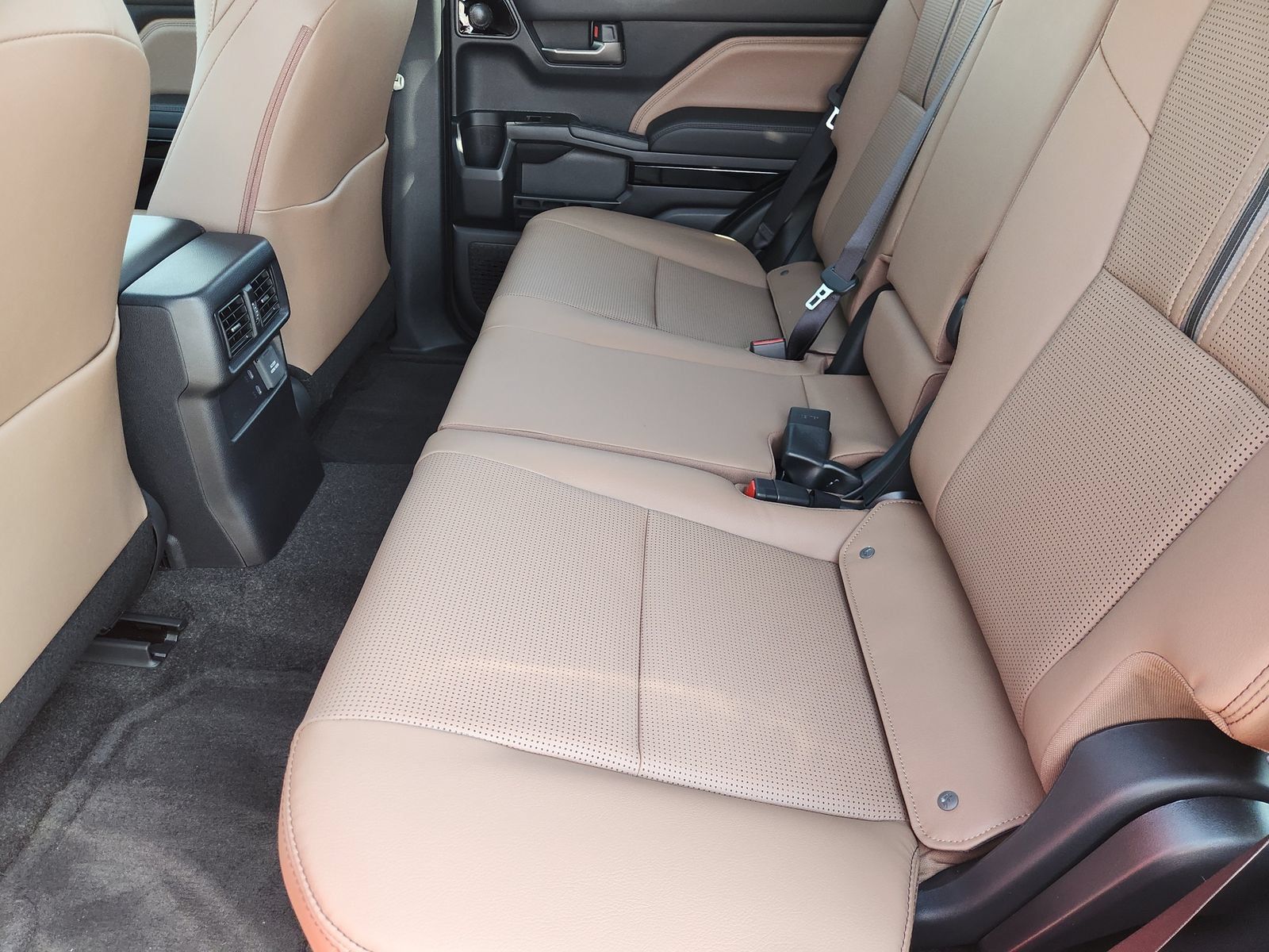 New 2026 Toyota 4Runner Limited AWD/4WD image 26