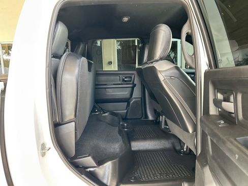 Used 2021 RAM 2500 Tradesman w/ Chrome Appearance Group image 27